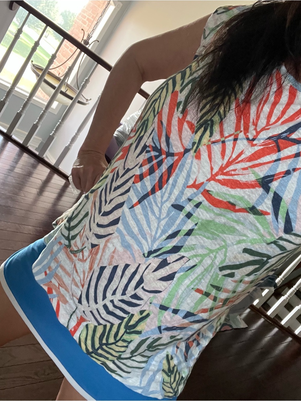Tahari Multicolor Leaf Print Short Sleeve Linen top, button back - Picture 7 of 7